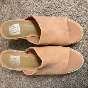 DV by Dolce Vita Women's Tan Wedges